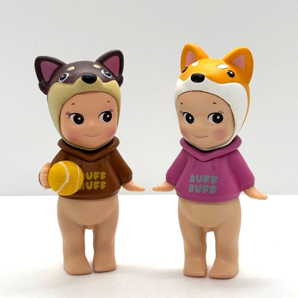 Set of 2 New Unbranded Collectible Mini Figures, Chihuahua & Shiba Inu Dogs